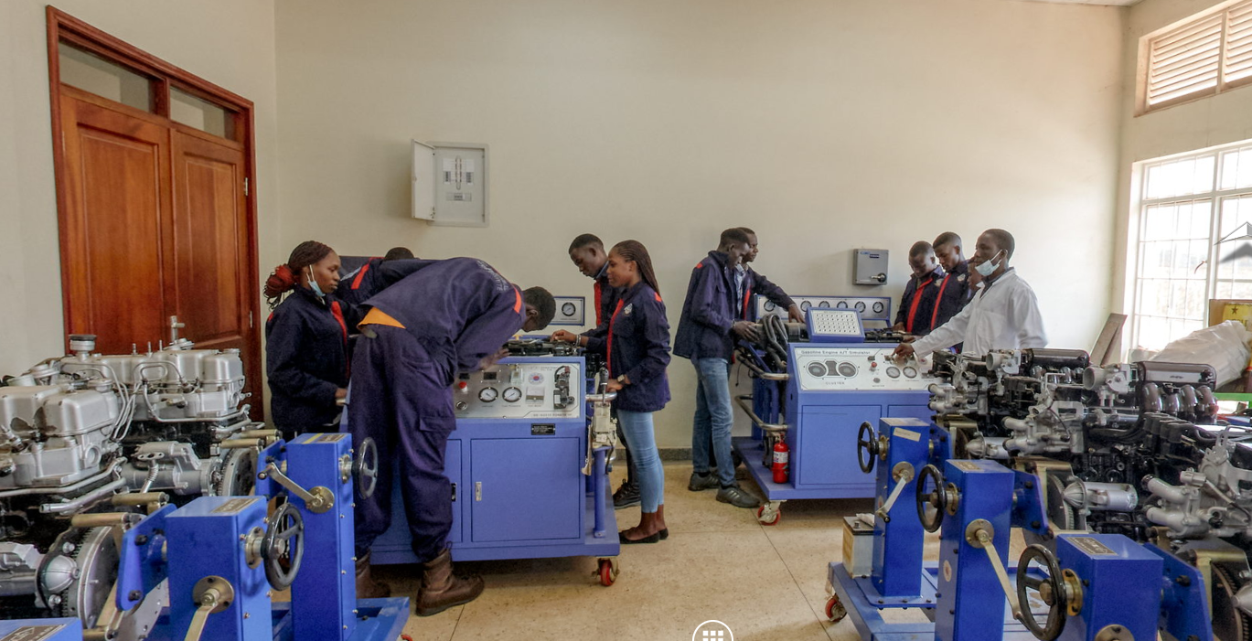 Automotive Mechanics Trainees