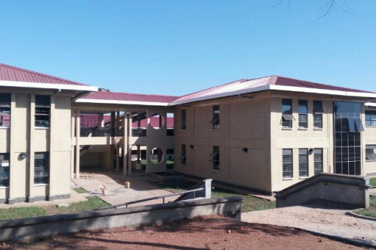 Complex Building which houses Laboratories, lecture theaters, Main Library